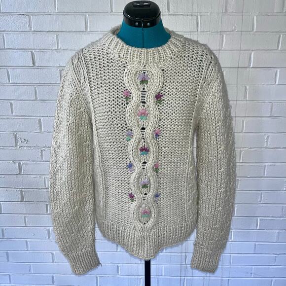 Vintage 80s hand knit cottage core sweater - Picture 3 of 4